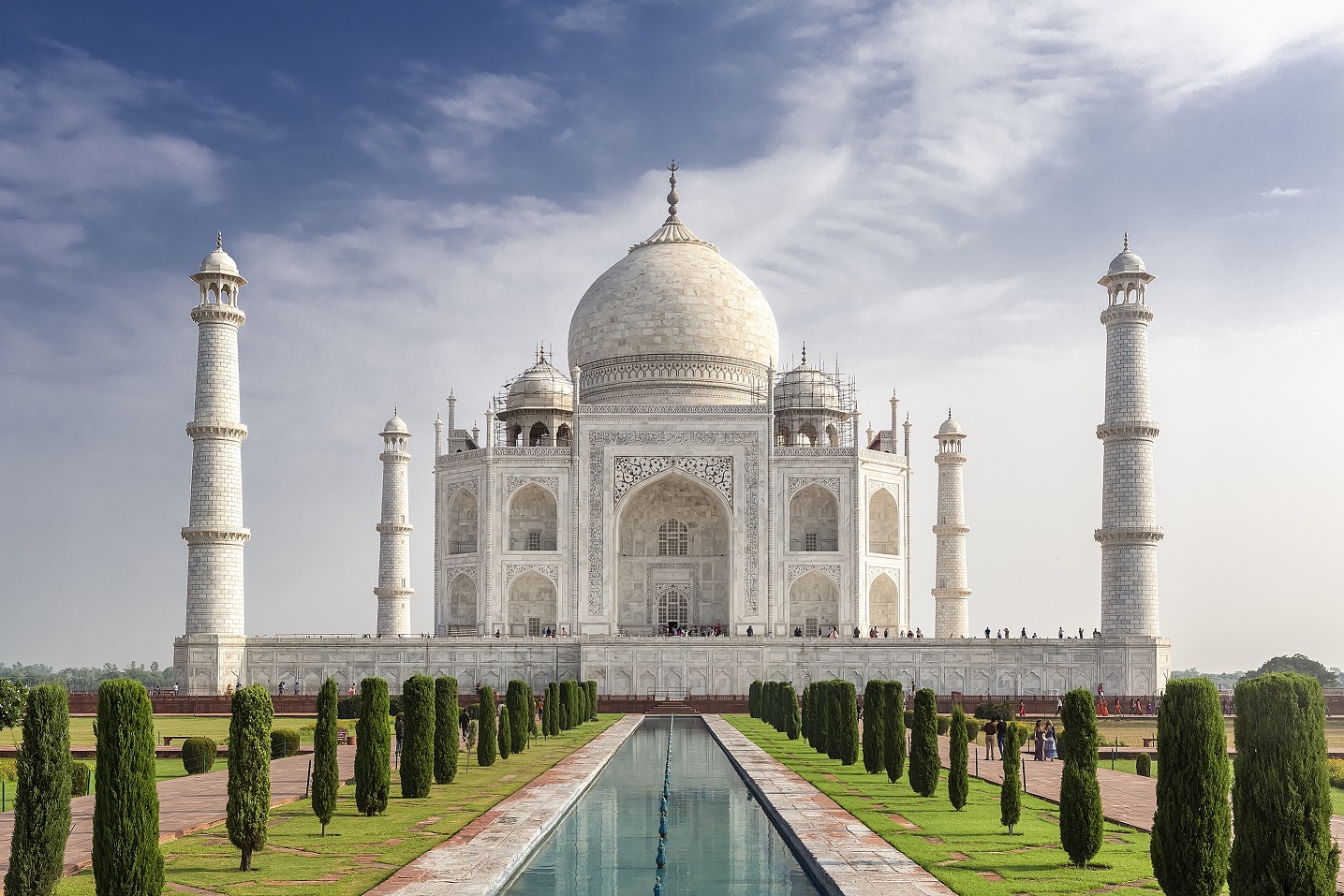 mesmerizing-shot-famous-historic-taj-mahal-agra-india.jpg